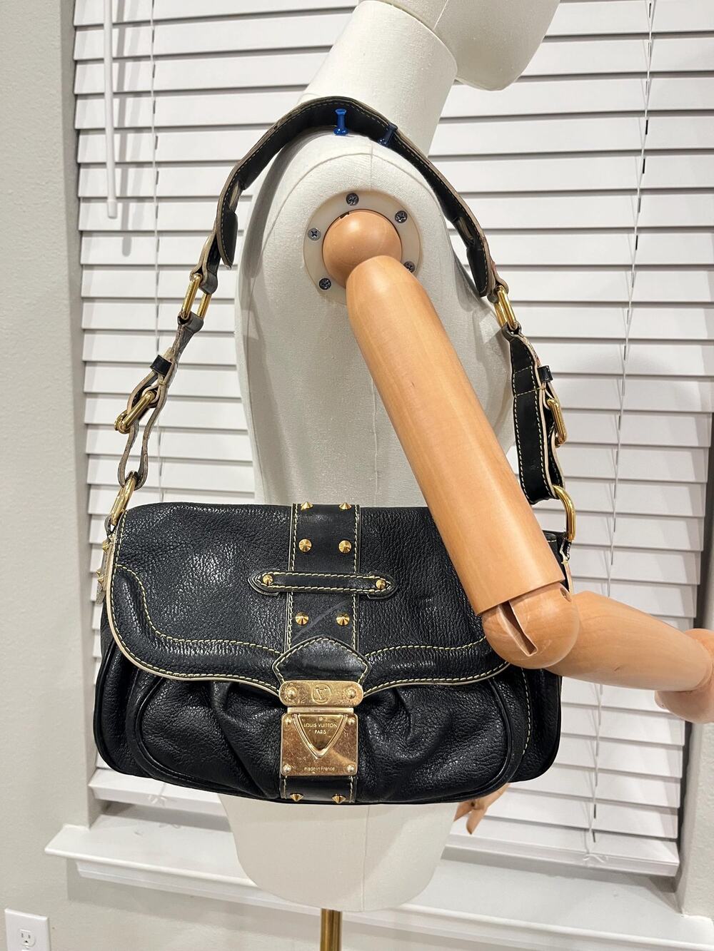 Louis Vuitton 2007 Suhali Le confident leather bag